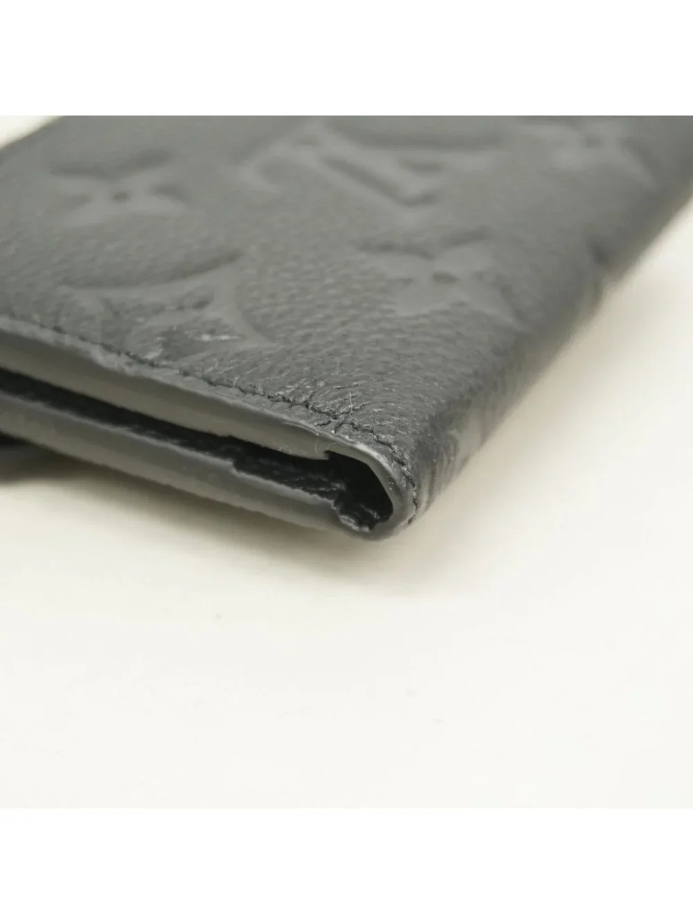 Louis Vuitton dust free no